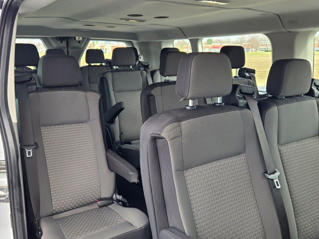 Used 2023 Ford Transit 350 XLT image 9