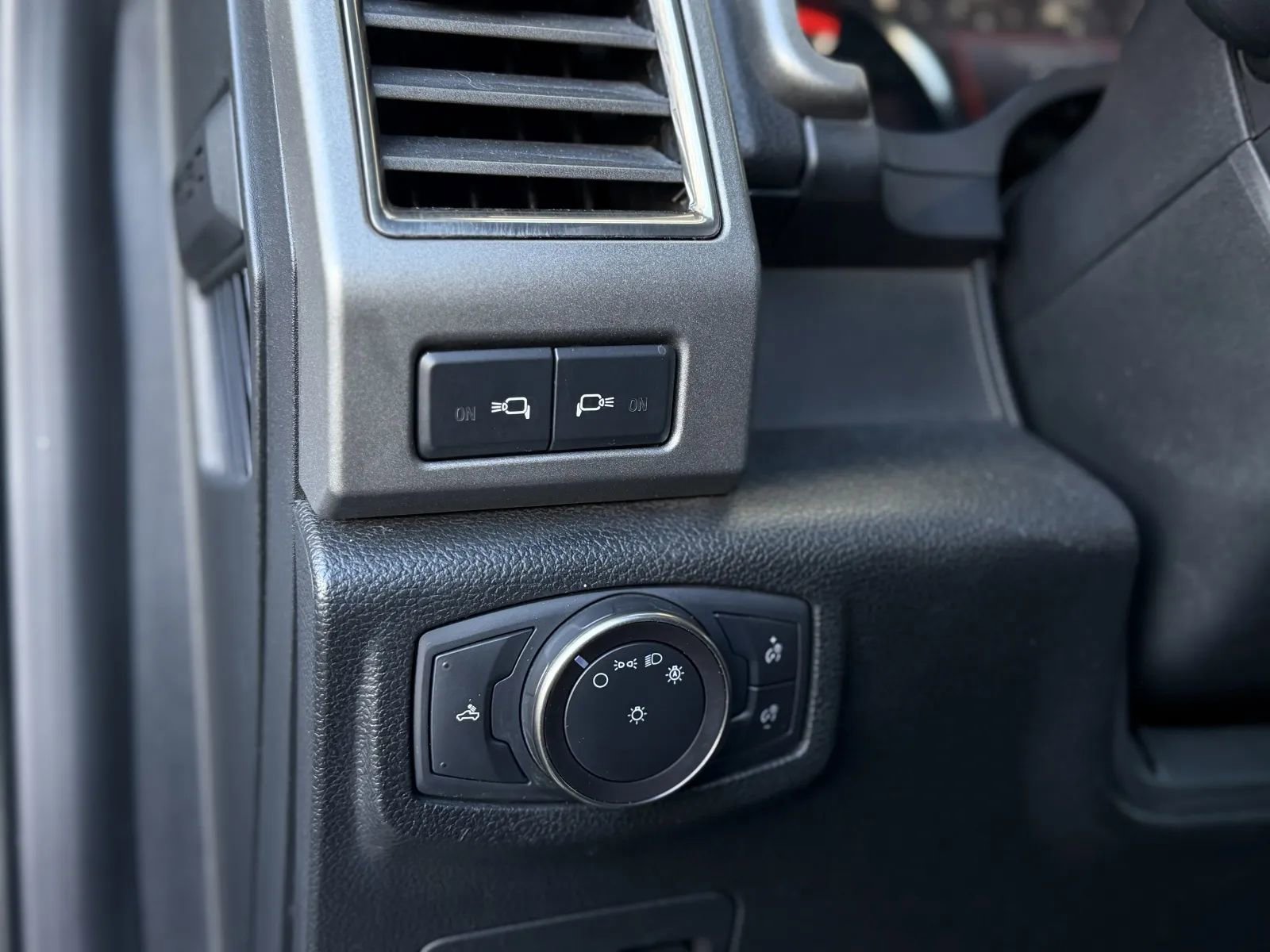 Used 2020 Ford F150 Raptor w/ Equipment Group 802A Luxury image 26