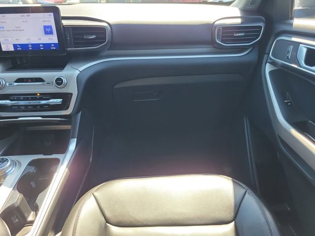 Used 2022 Ford Explorer XLT w/ Equipment Group 202A image 14