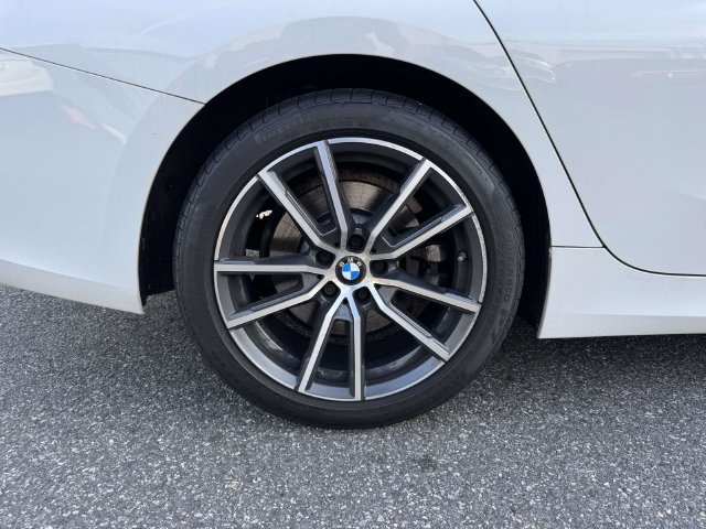 Used 2022 BMW 330i xDrive Sedan w/ Premium Package AWD/4WD image 10