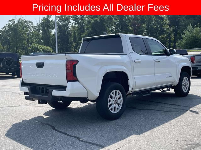Used 2024 Toyota Tacoma SR5 AWD/4WD image 5