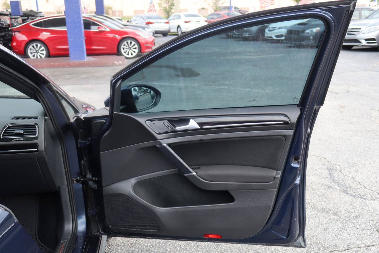 Used 2016 Volkswagen GTI SE FWD image 16