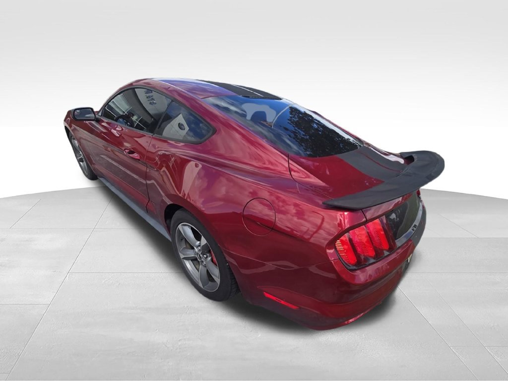 Used 2016 Ford Mustang Coupe w/ Equipment Group 051A RWD image 9