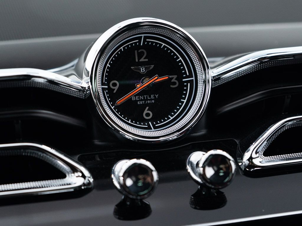 Used 2022 Bentley Bentayga AWD/4WD image 38