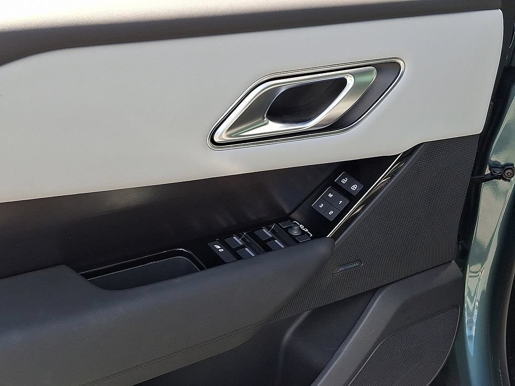 Used 2026 Land Rover Range Rover Velar Dynamic SE AWD/4WD image 12