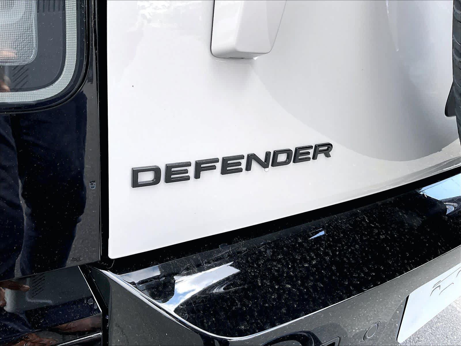 New 2026 Land Rover Defender 110 X-Dynamic SE AWD/4WD image 26