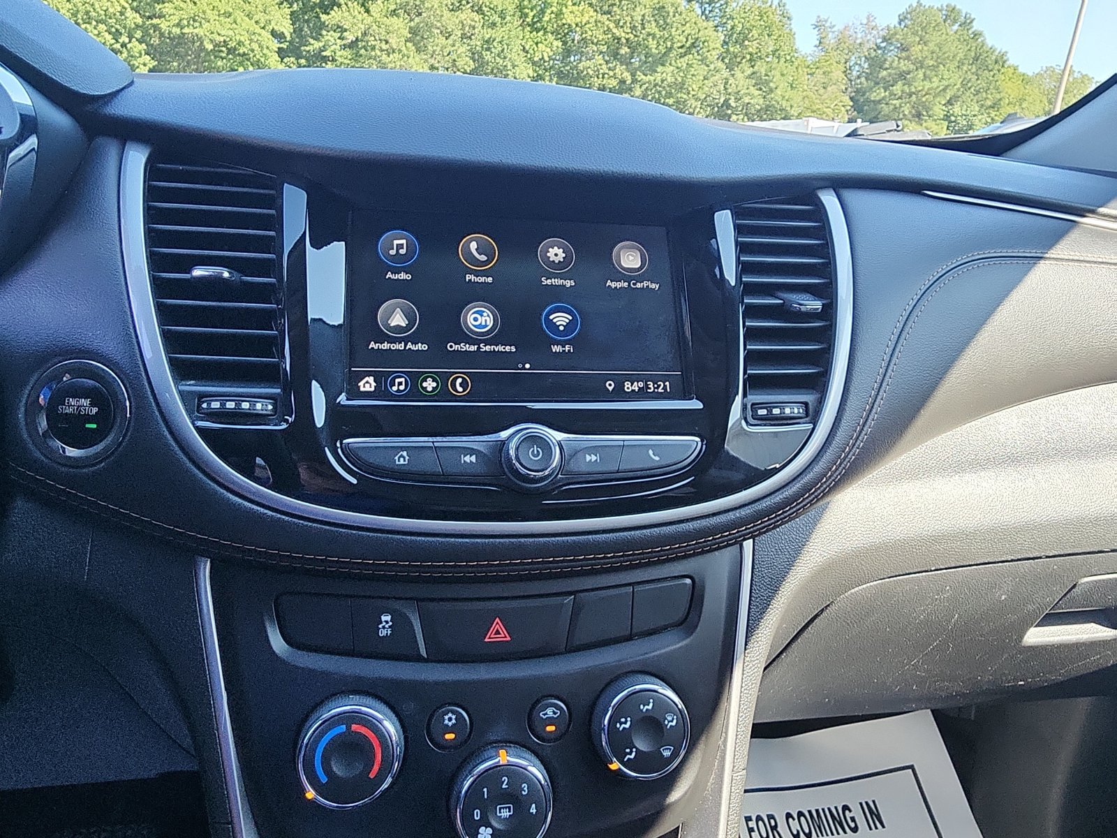 Used 2018 Chevrolet Trax LT w/ LT Convenience Package AWD/4WD image 17