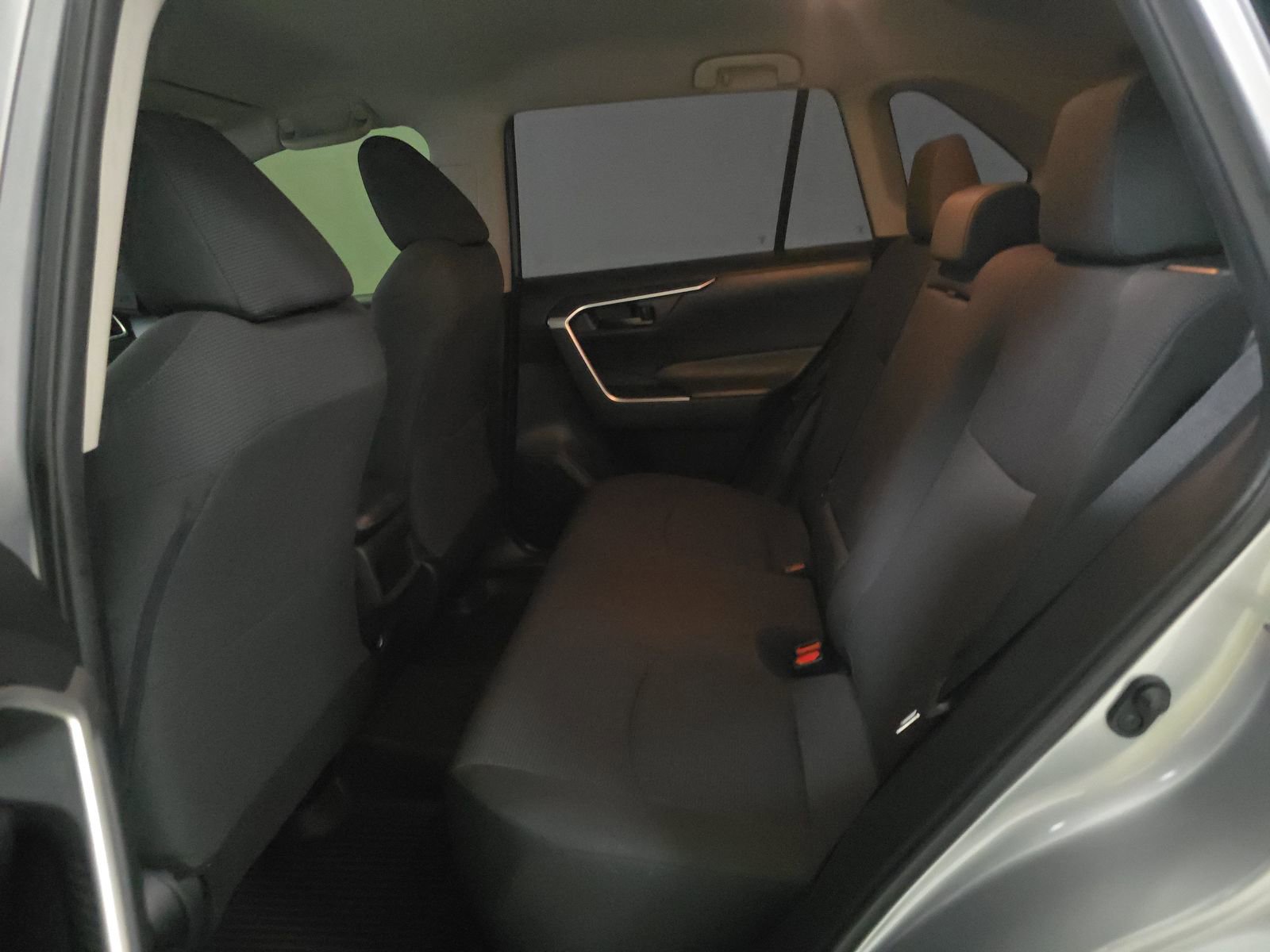 Used 2019 Toyota RAV4 LE FWD image 13