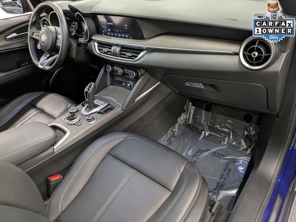Used 2023 Alfa Romeo Stelvio Ti AWD/4WD image 30