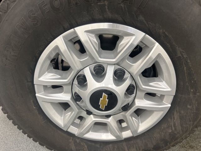 Used 2025 Chevrolet Silverado 2500 LT w/ Safety Package image 26
