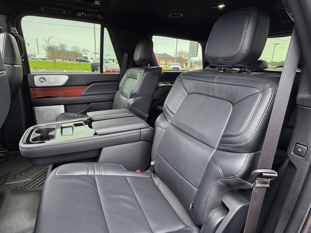 Used 2024 Lincoln Navigator Reserve image 31