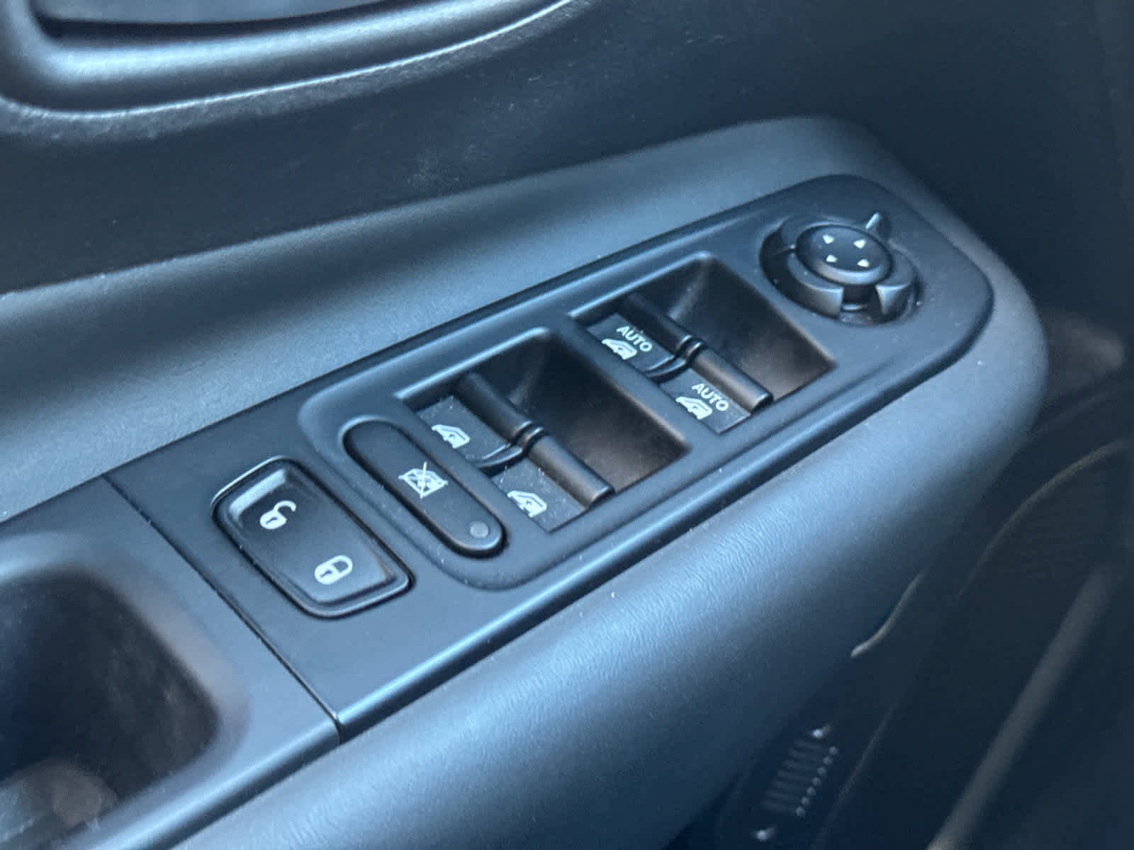 Used 2022 Jeep Renegade Latitude w/ Convenience Group image 23