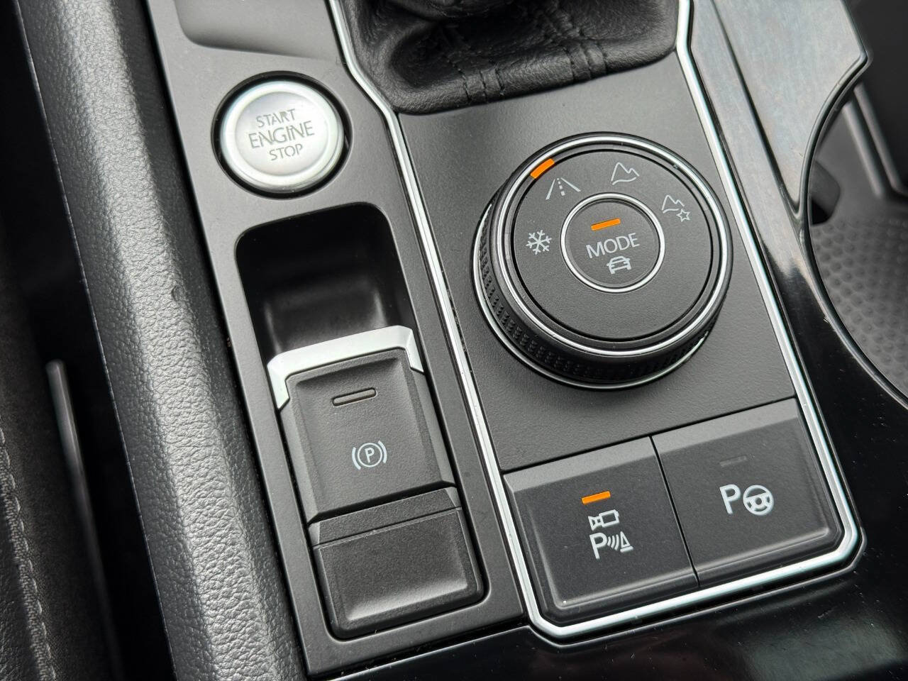 Used 2018 Volkswagen Atlas SEL Premium AWD/4WD image 28