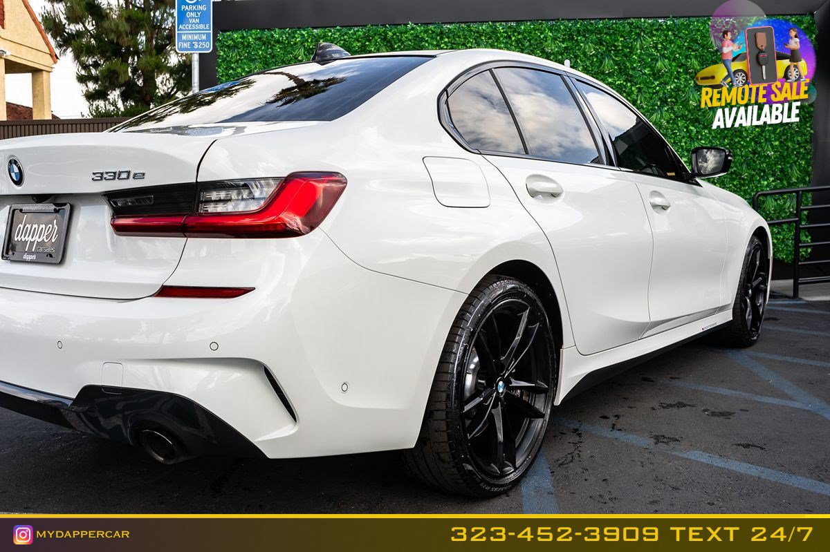 Used 2021 BMW 330e w/ M Sport Package RWD image 7