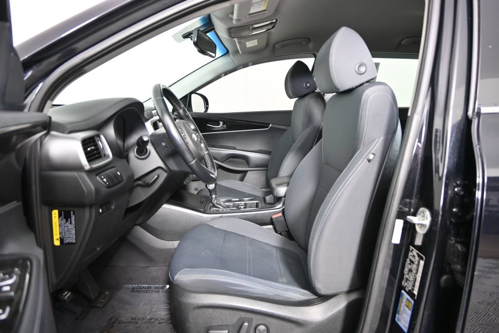 Used 2018 Kia Sorento FWD image 21