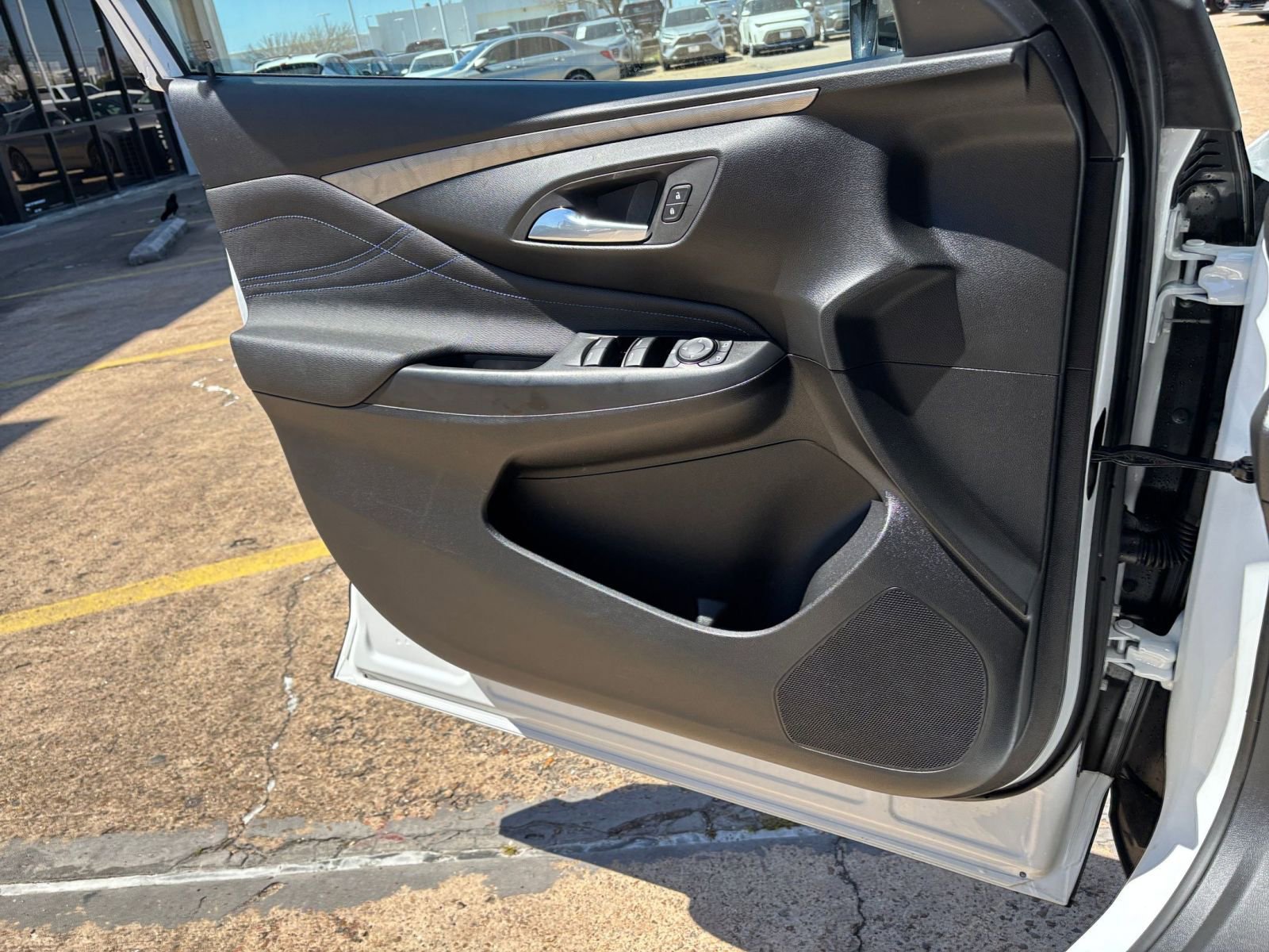 Used 2025 Buick Envista Sport Touring FWD image 18