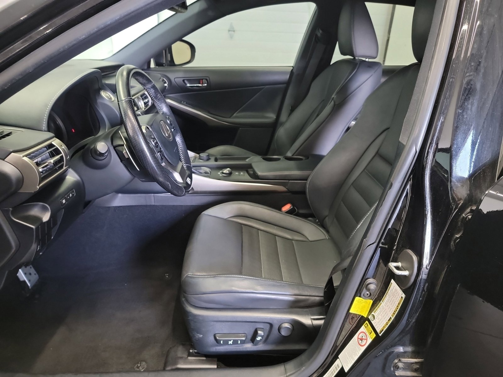 Used 2016 Lexus IS 200t w/ F Sport Package RWD image 12