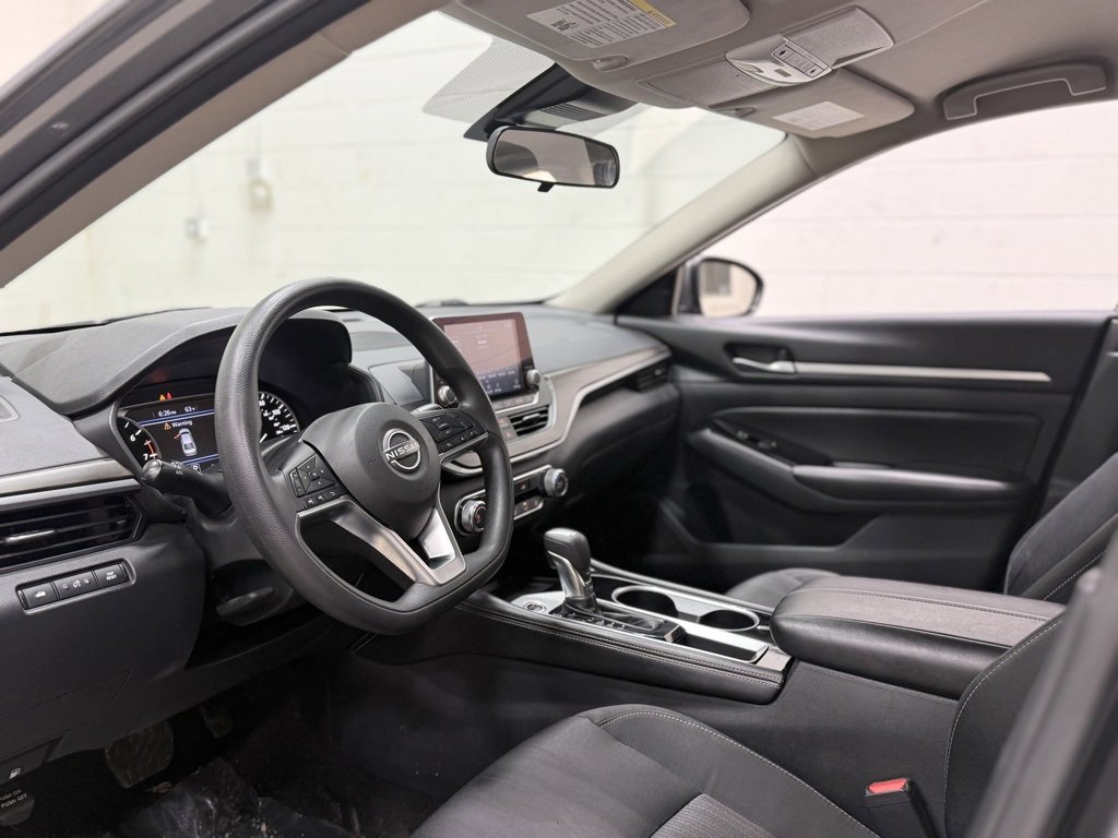 Used 2023 Nissan Altima 2.5 SV image 17