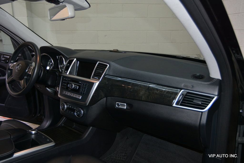 Used 2015 Mercedes-Benz GL 320 BlueTEC 4MATIC image 12