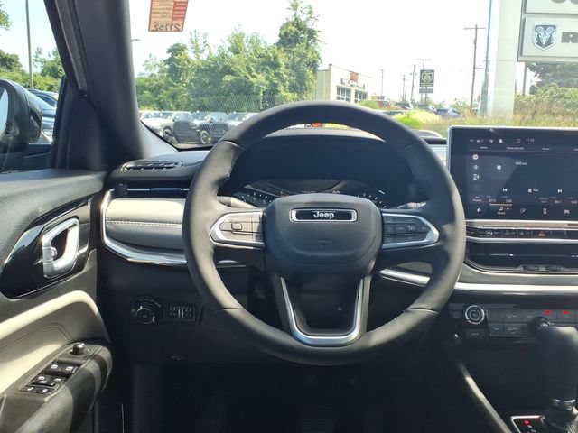 Certified 2023 Jeep Compass Limited w/ Sun and Sound Group AWD/4WD image 19