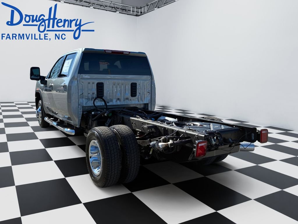 New 2026 GMC Sierra 3500 SLE image 3