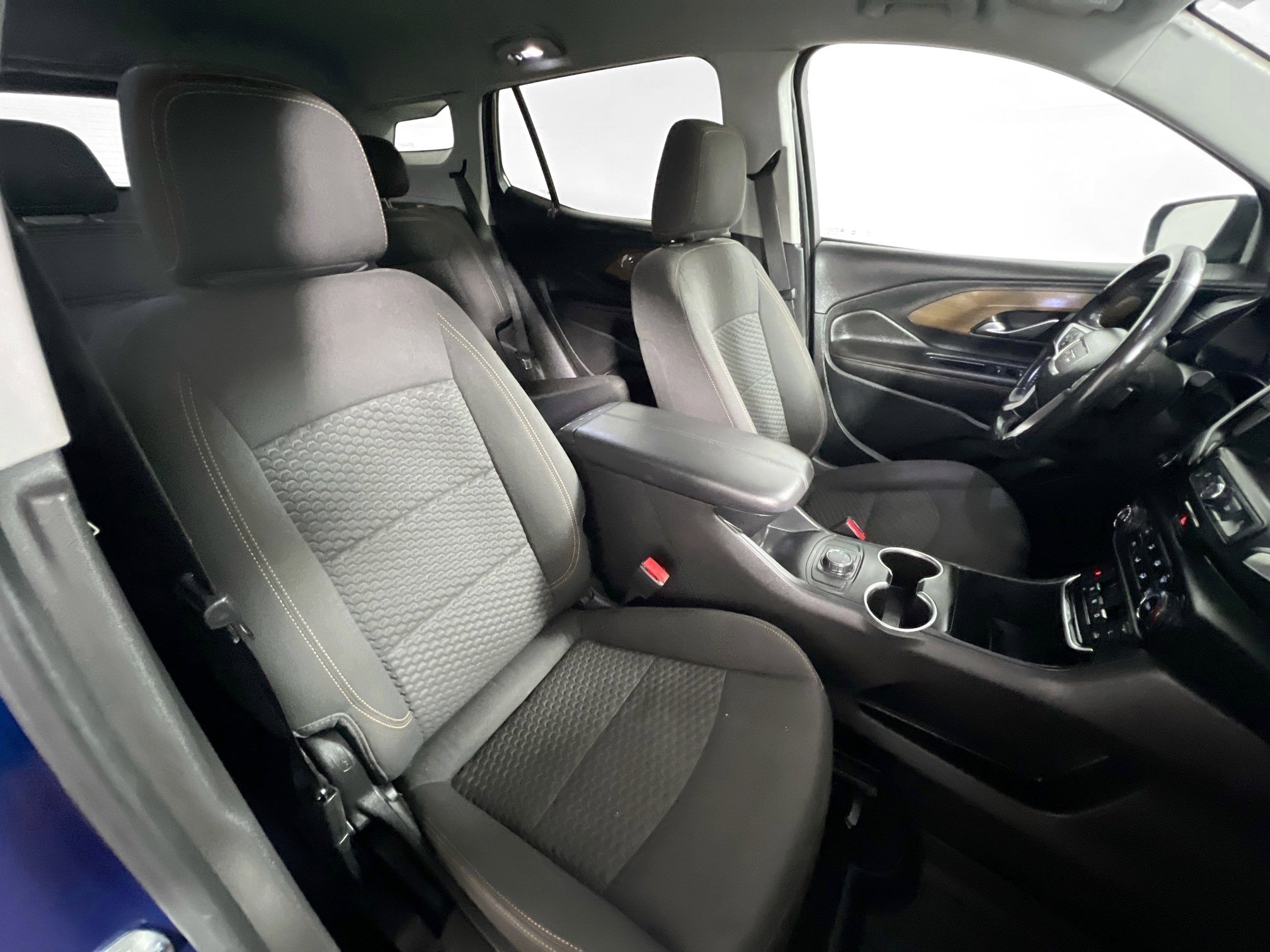 Used 2020 GMC Terrain SLE image 31