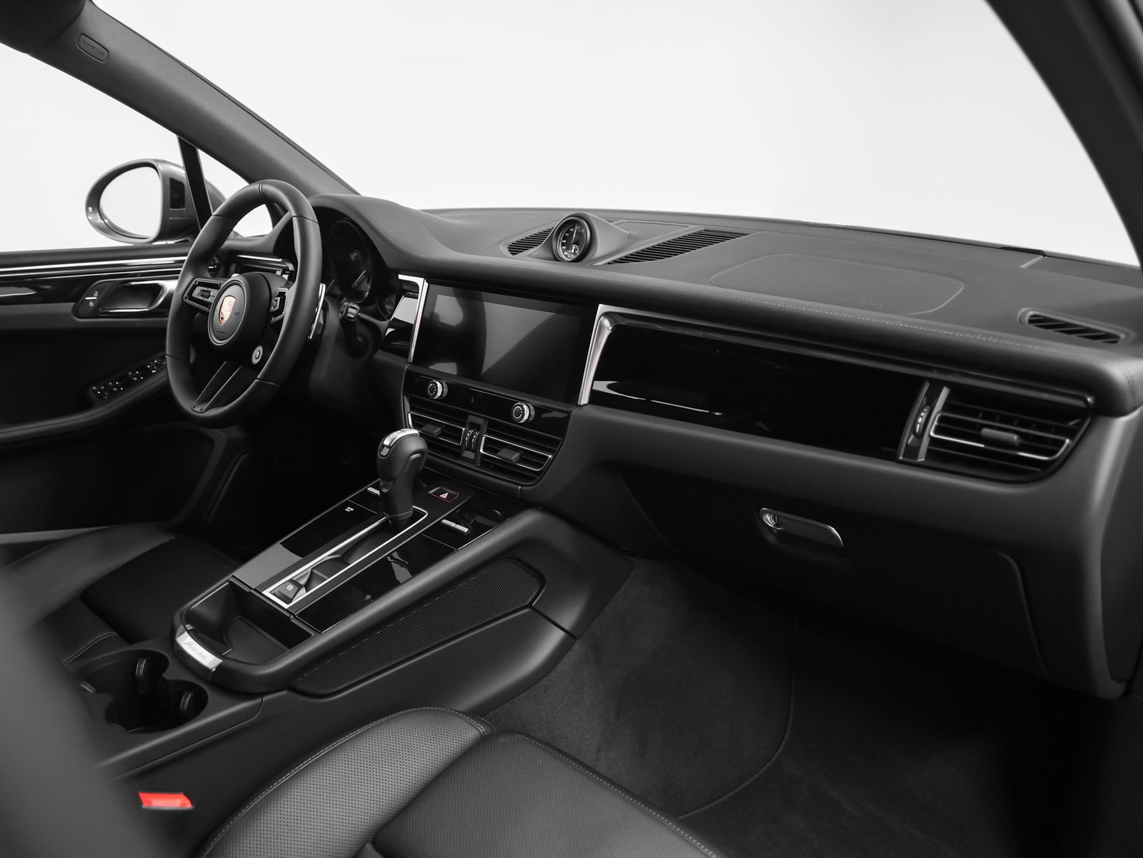 New 2026 Porsche Macan Turbo AWD/4WD image 25