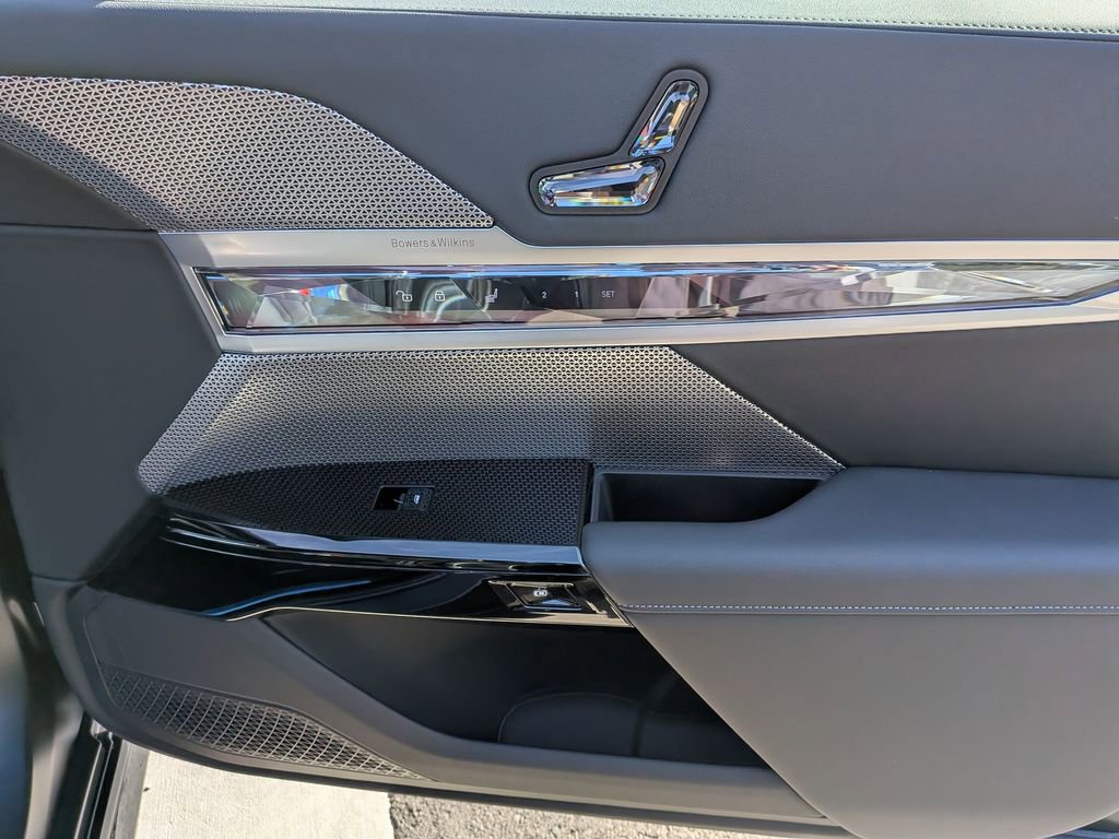 New 2026 BMW 740i image 13