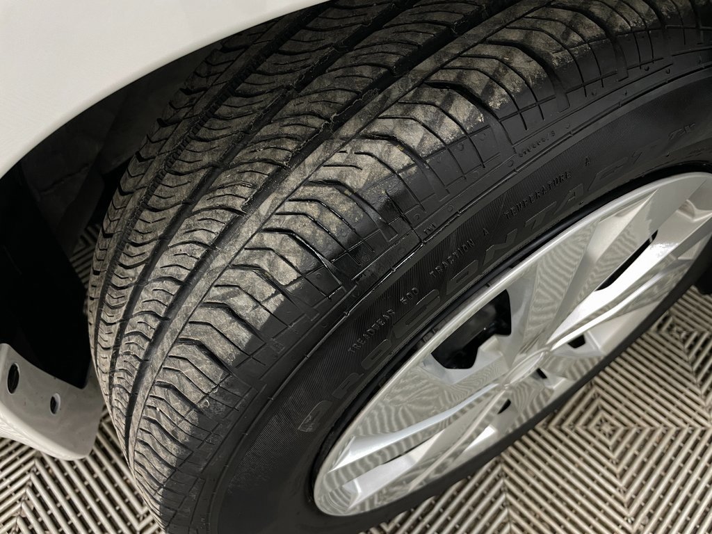 Used 2024 Nissan Versa S w/ Trunk Package image 44