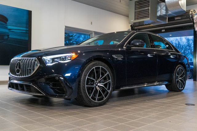 New 2026 Mercedes-Benz E 53 AMG e 4MATIC Sedan image 3