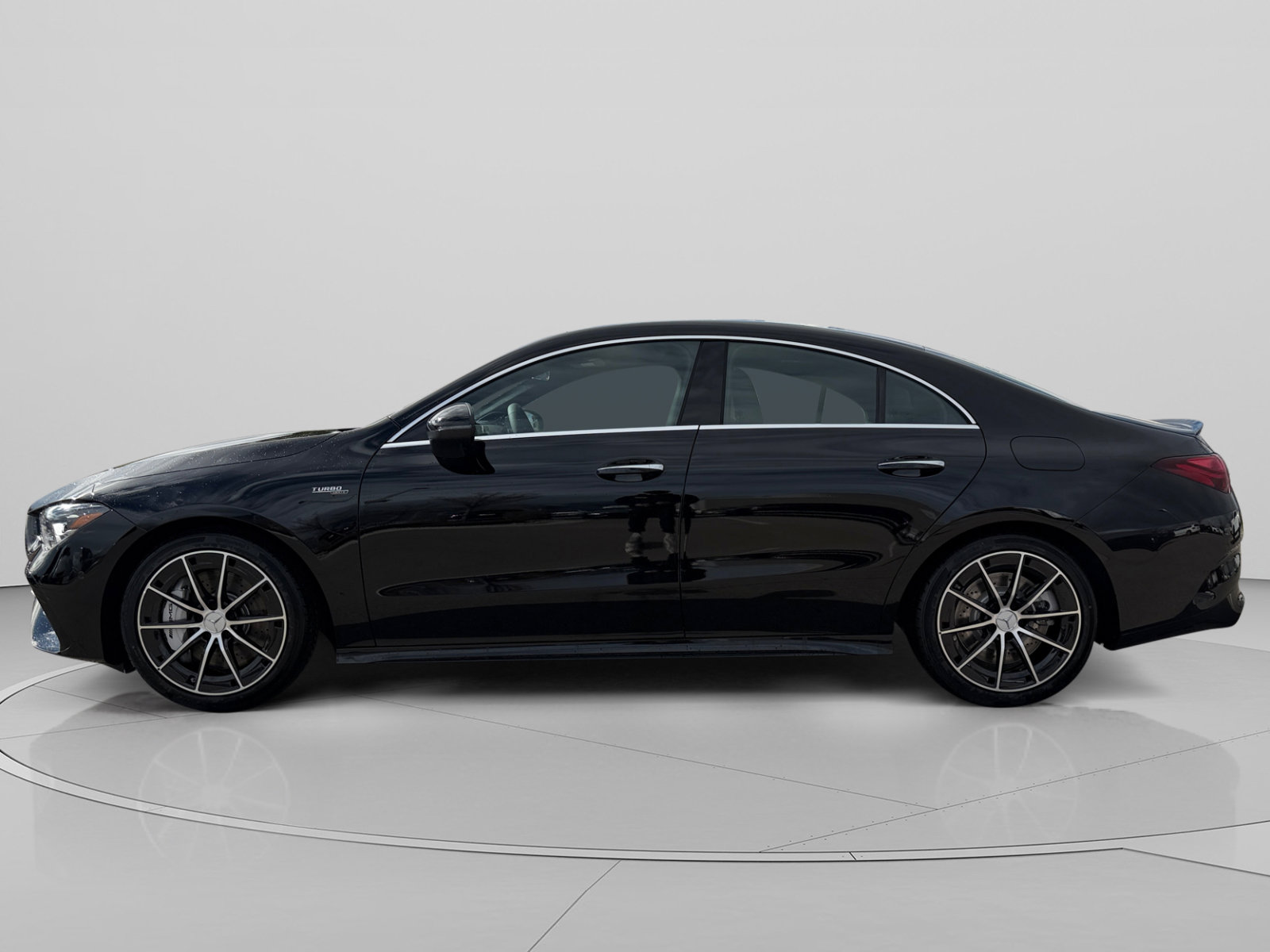 New 2026 Mercedes-Benz CLA 35 AMG 4MATIC image 2