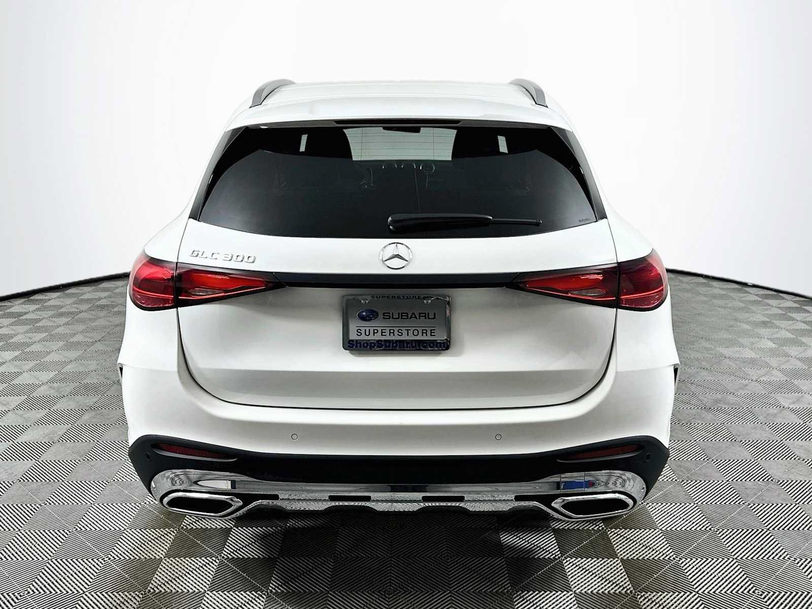 Used 2025 Mercedes-Benz GLC 300 image 6