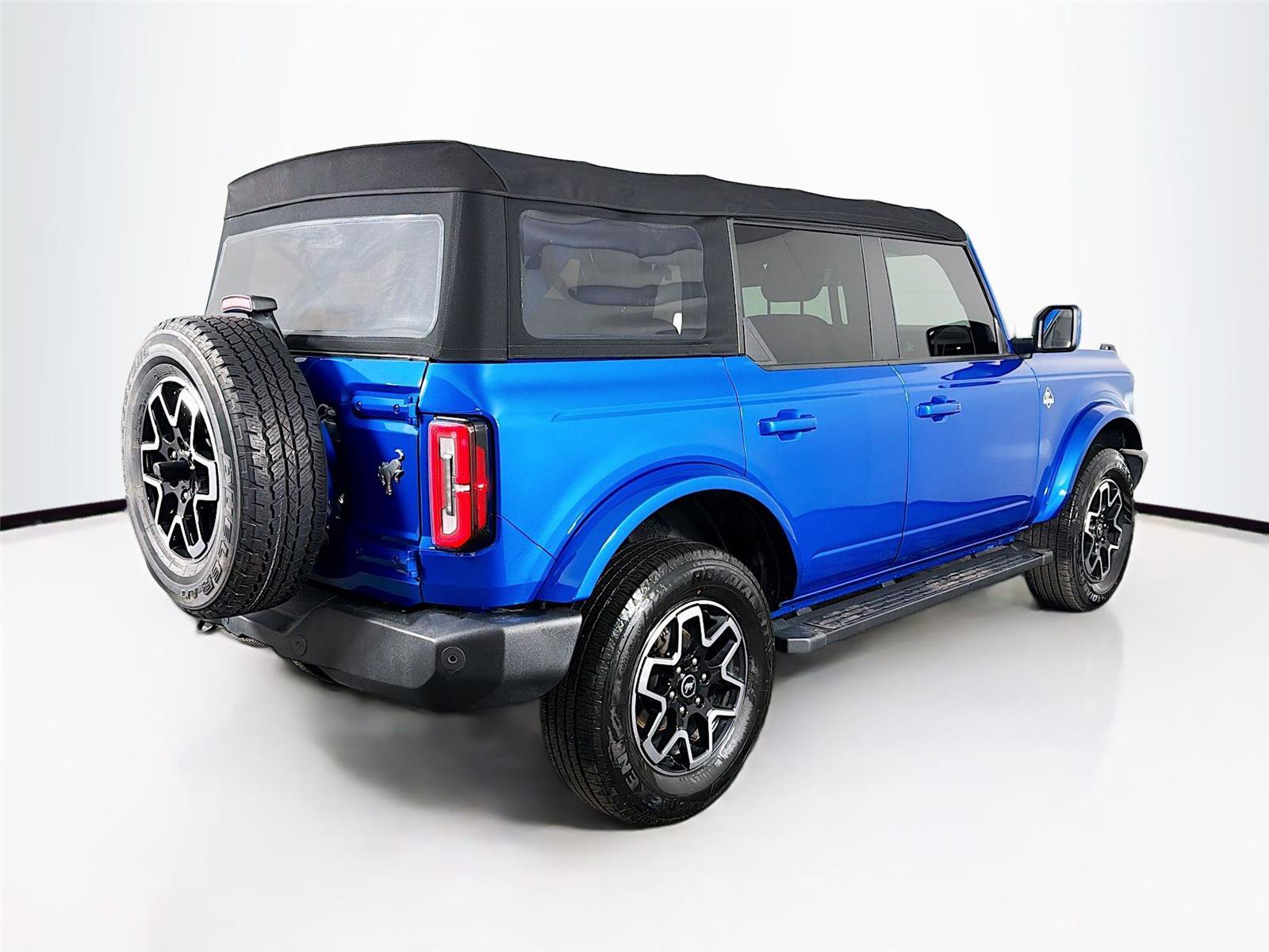 Used 2022 Ford Bronco Outer Banks AWD/4WD image 7