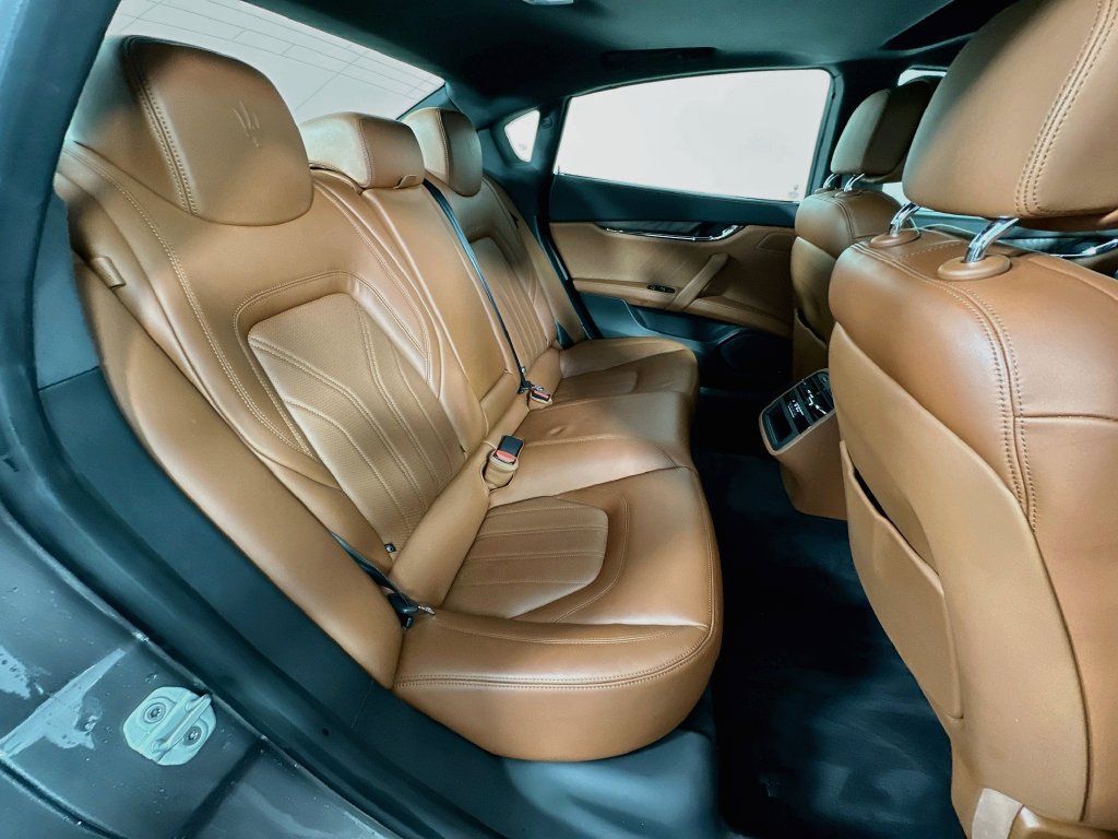Used 2022 Maserati Quattroporte GT RWD image 28