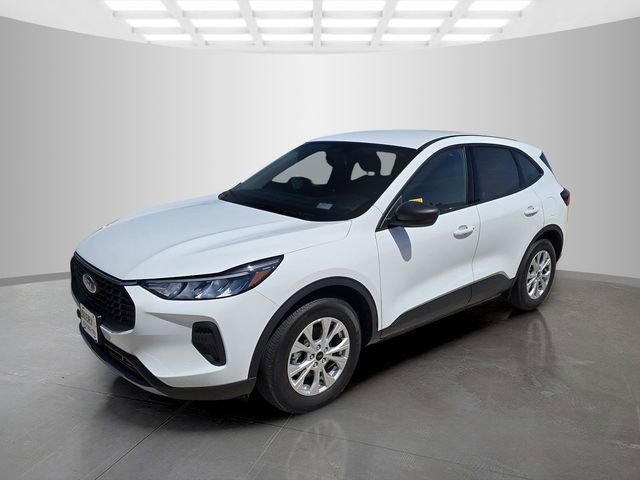 Used 2025 Ford Escape Active w/ Cold Weather Package image 3