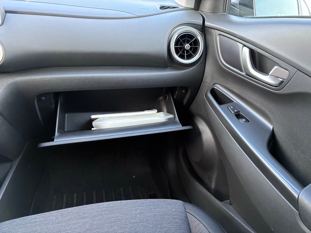 Used 2022 Hyundai Kona SEL w/ Convenience Package image 39