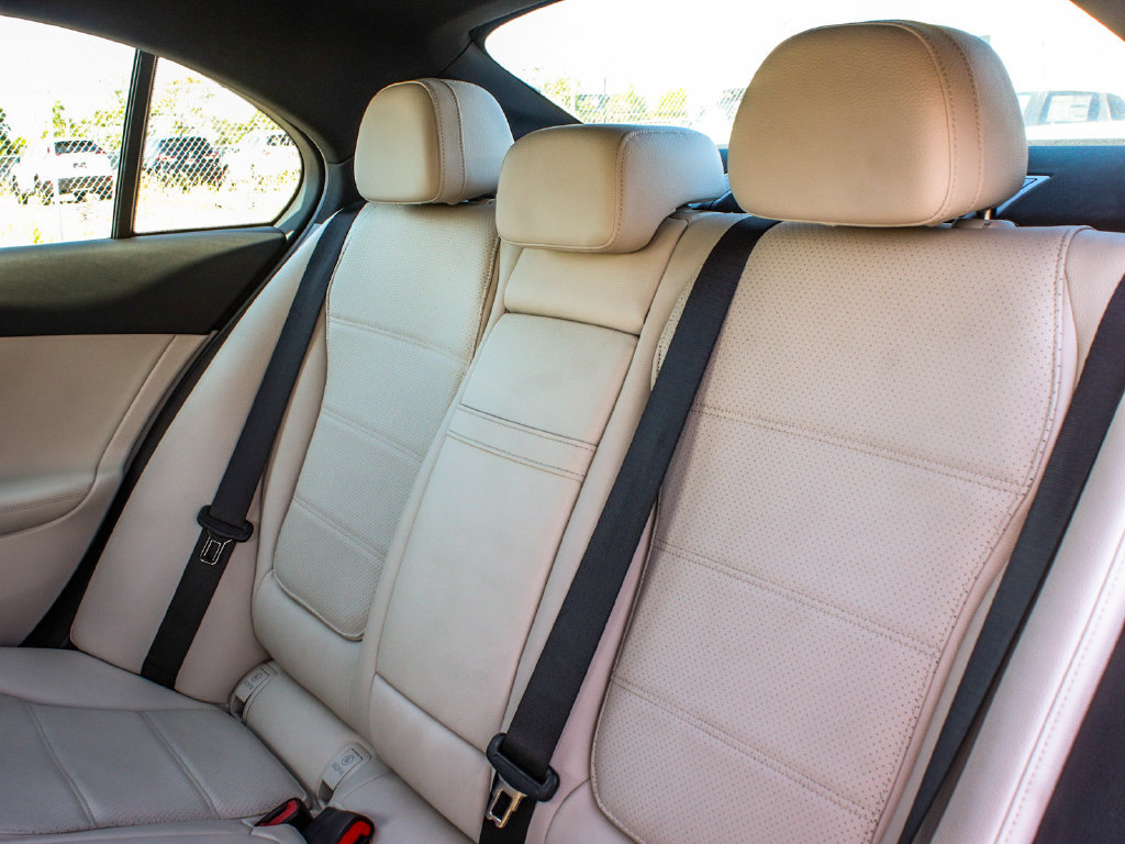 Used 2022 Mercedes-Benz C 300 4MATIC Sedan image 31