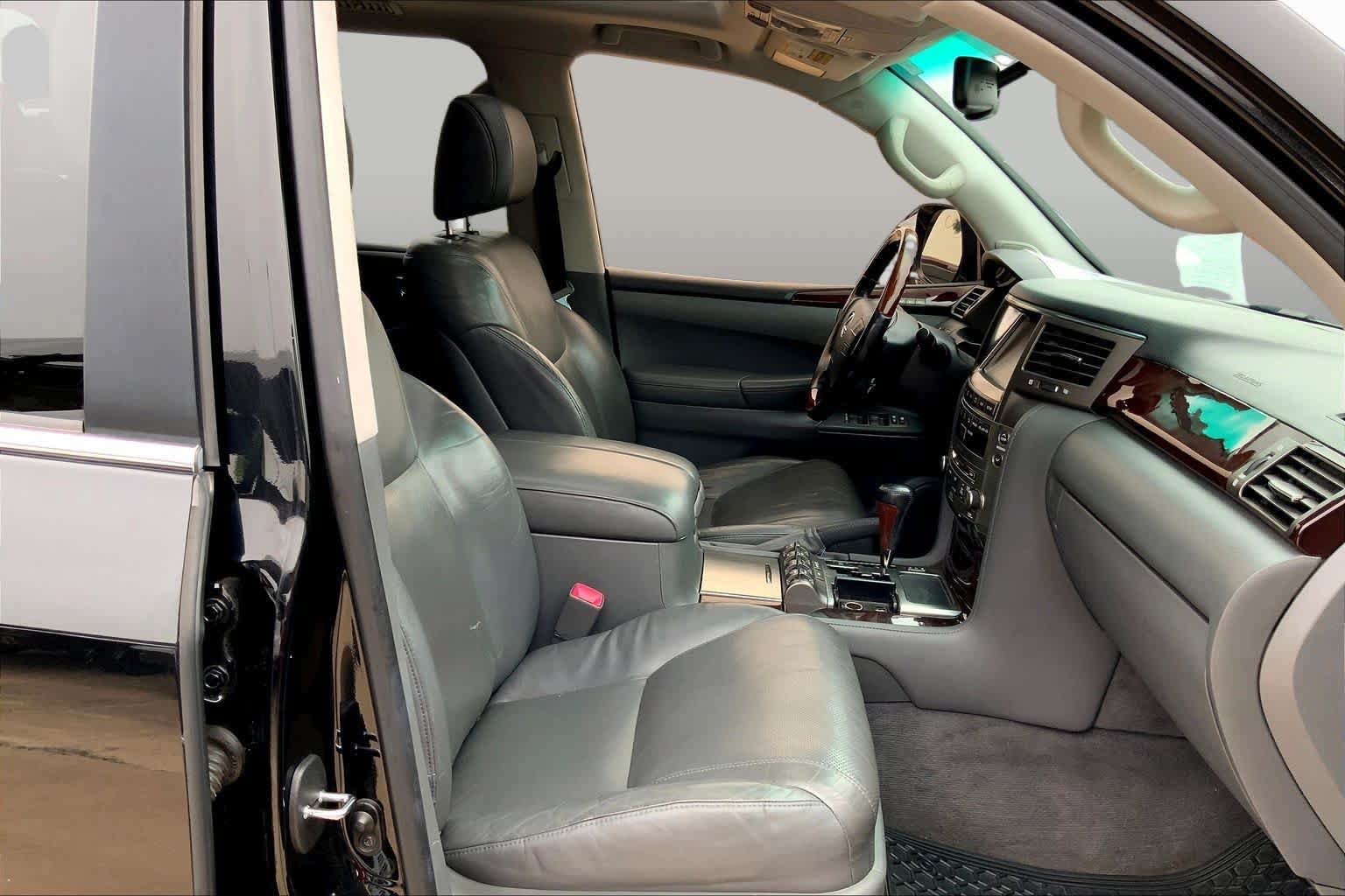 Used 2010 Lexus LX 570 4WD image 8