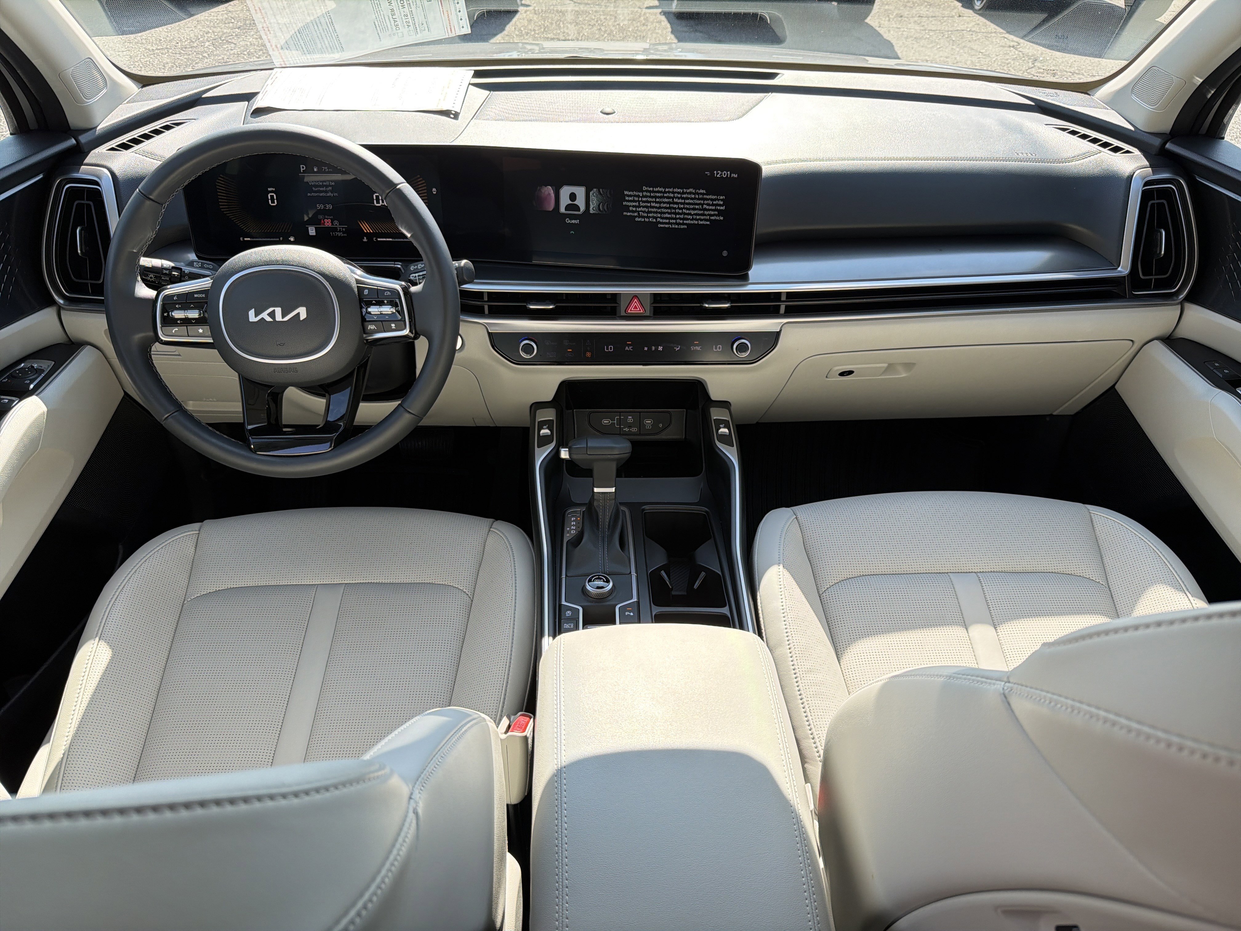 Used 2025 Kia Sorento EX w/ Panoramic Sunroof Package image 28