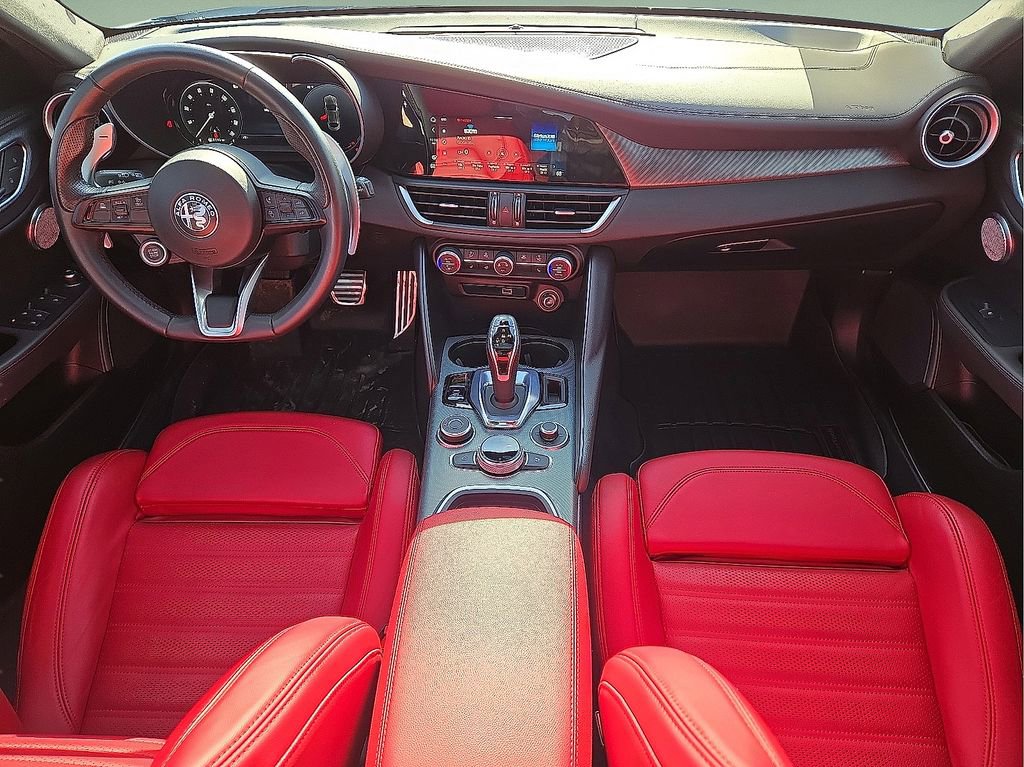 Used 2024 Alfa Romeo Giulia Veloce image 19