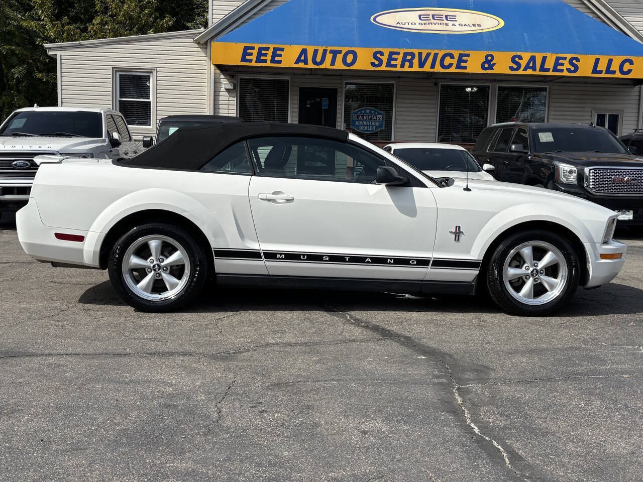 Used 2008 Ford Mustang Premium RWD image 1