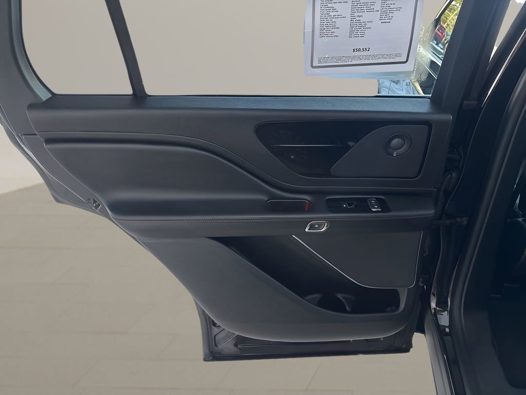 Used 2024 Lincoln Aviator Reserve image 25