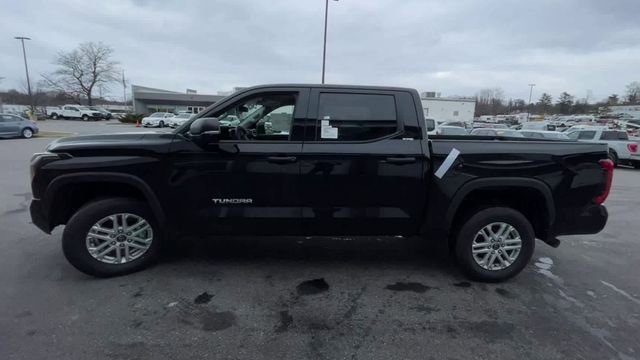 Used 2024 Toyota Tundra SR5 w/ SR5 Convenience Package AWD/4WD image 5