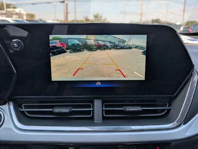 New 2026 Chevrolet Trax LT w/ Sunroof Package FWD image 19