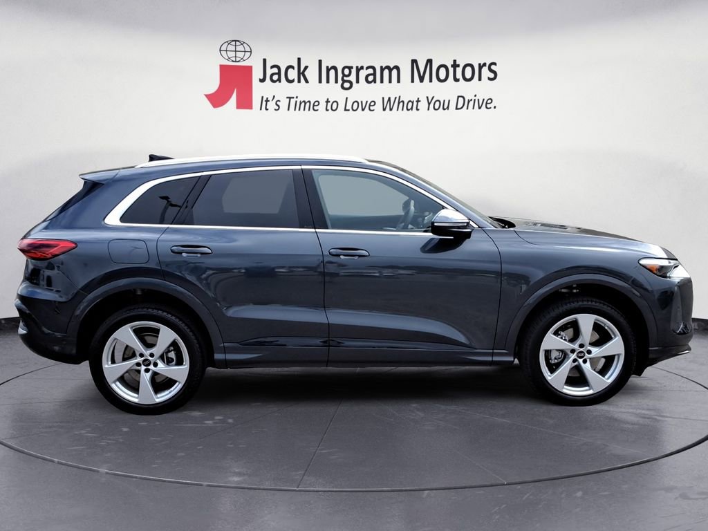 Used 2025 Audi Q5 Premium Plus w/ Premium Plus image 6