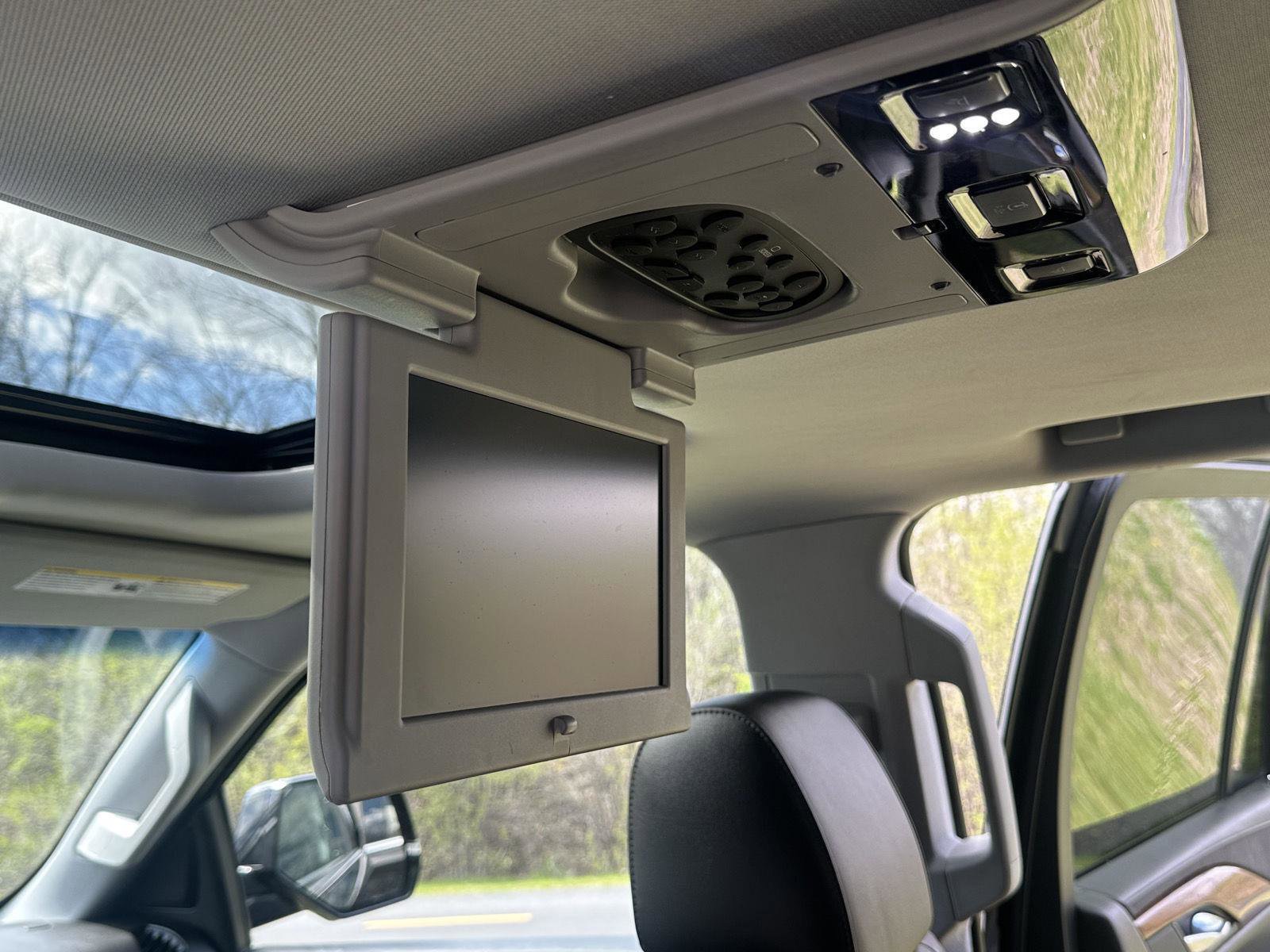Used 2016 Cadillac Escalade Premium AWD/4WD image 8