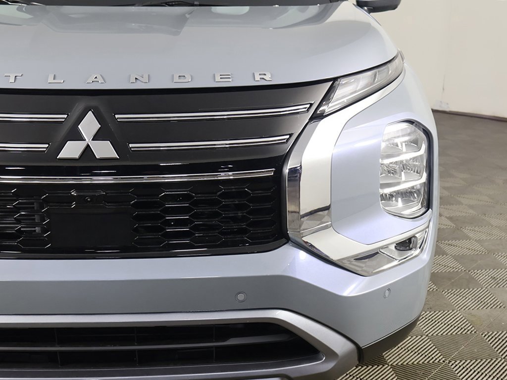 New 2026 Mitsubishi Outlander SE image 16