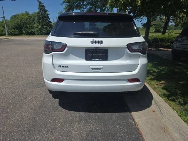Used 2022 Jeep Compass High Altitude AWD/4WD image 6