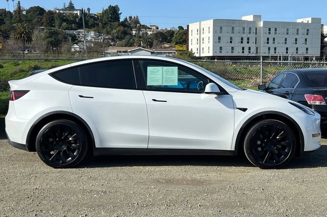 Used 2023 Tesla Model Y Long Range image 5