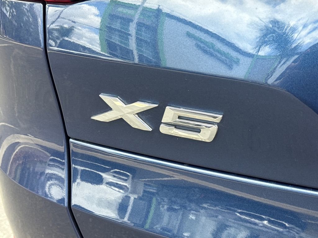 Used 2022 BMW X5 xDrive40i w/ Premium Package AWD/4WD image 8